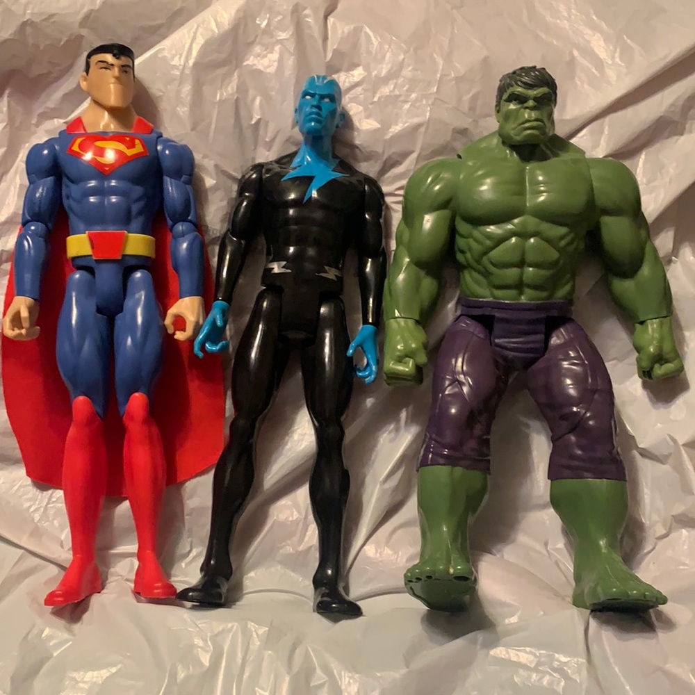 Set of 3 figurines